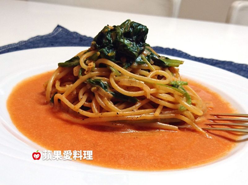 粉紅醬菠菜義大利麵(無奶油。低卡清爽)