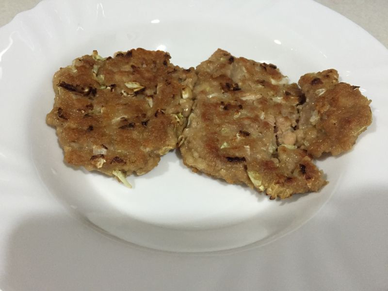 高麗菜豬肉餅