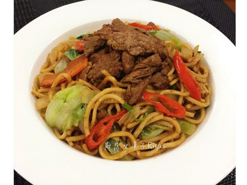 沙茶牛肉炒麵