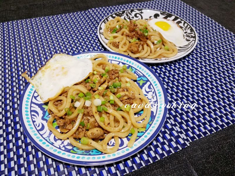 黑胡椒蘑菇烏龍麵