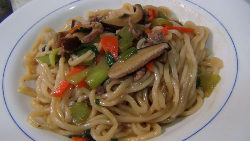 簡單好吃的肉絲炒麵