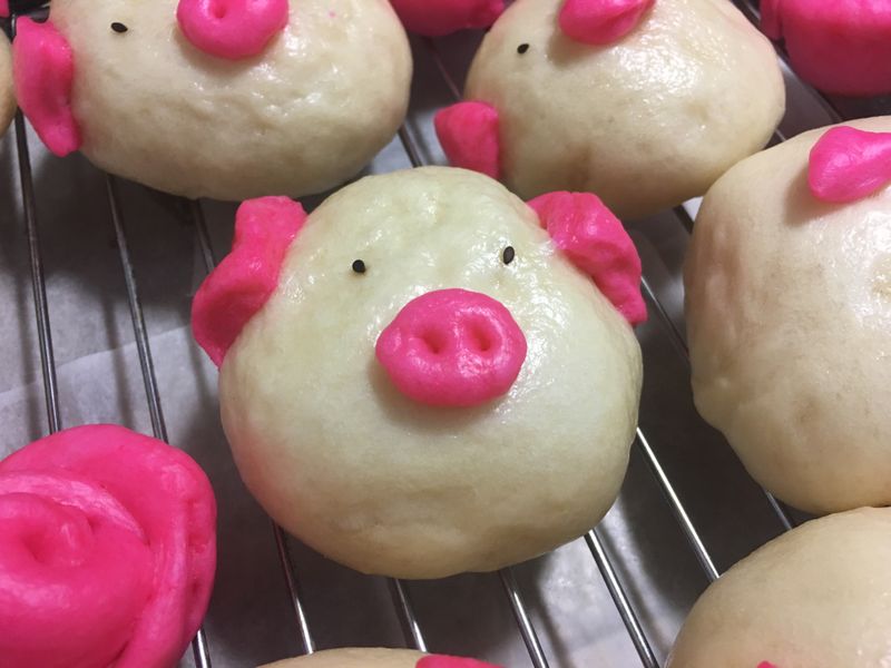 小豬豬 饅頭 。