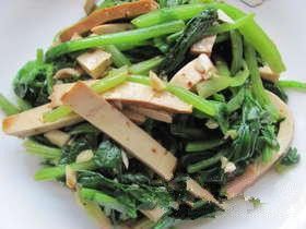 菠菜拌豆干