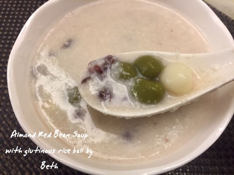 杏仁紅豆湯加湯圓