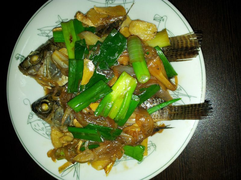 蔥燒海鯽魚