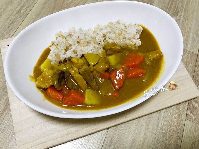 《韓式·咖哩豬飯》