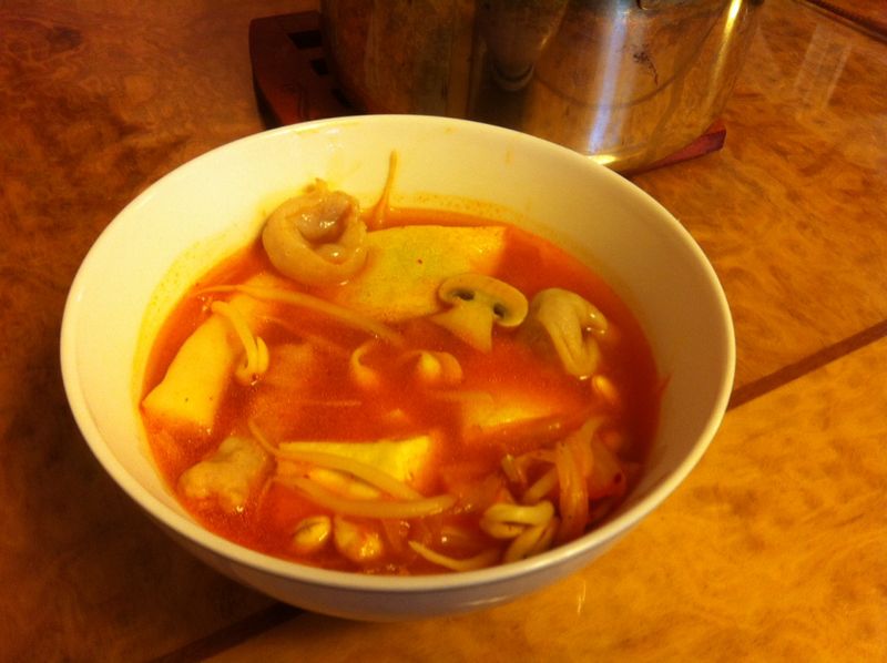 火鍋餃泡菜鍋