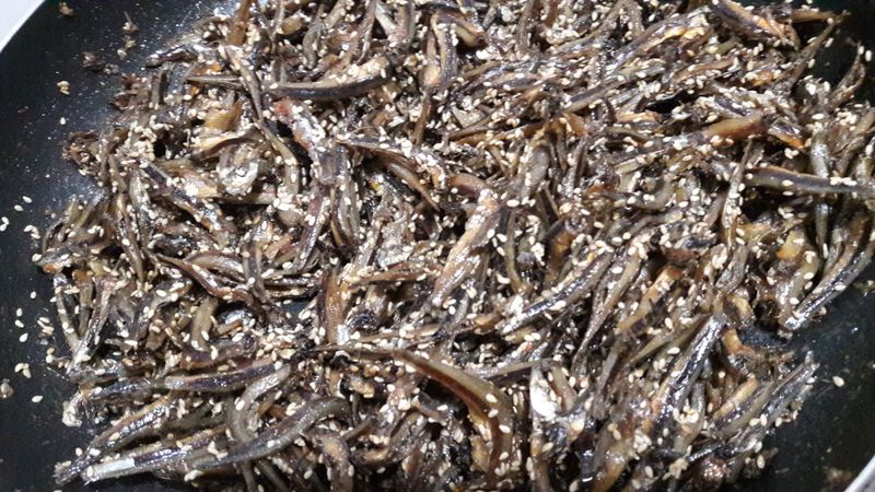 蜜汁小魚