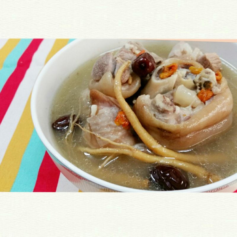 清燉豬腳湯