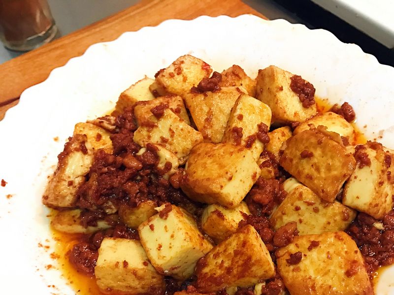 ［懶人料理］辣肉醬豆腐