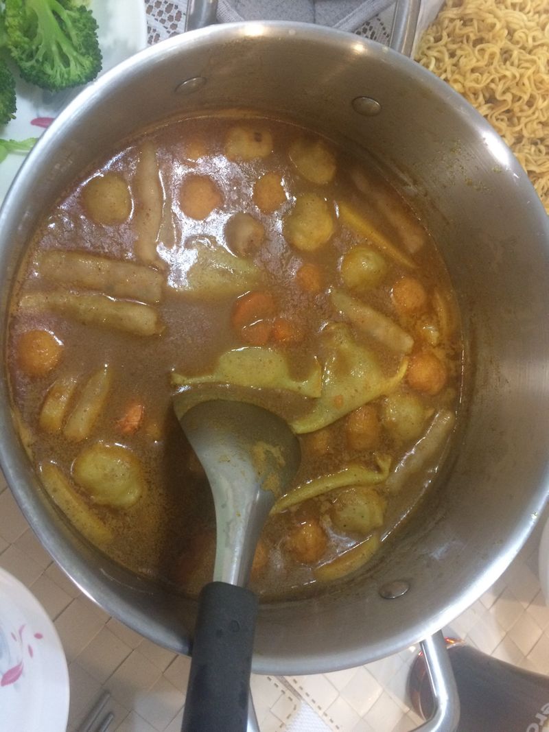 咖喱牛奶鍋(清冰箱料理)