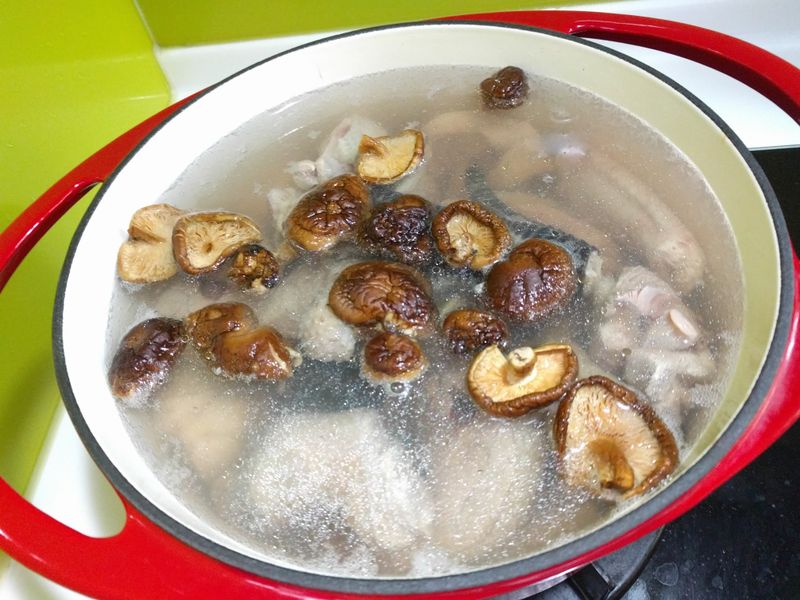 家傳香菇雞湯