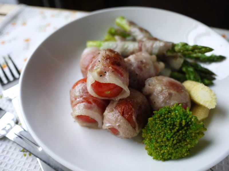 【深夜食堂】五花肉蕃茄卷(豚バラトマト巻き)