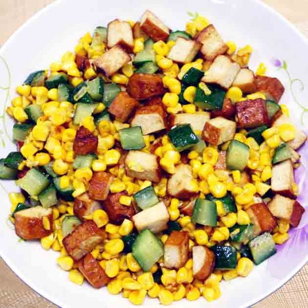 【厚生廚房】黃瓜玉米炒豆乾