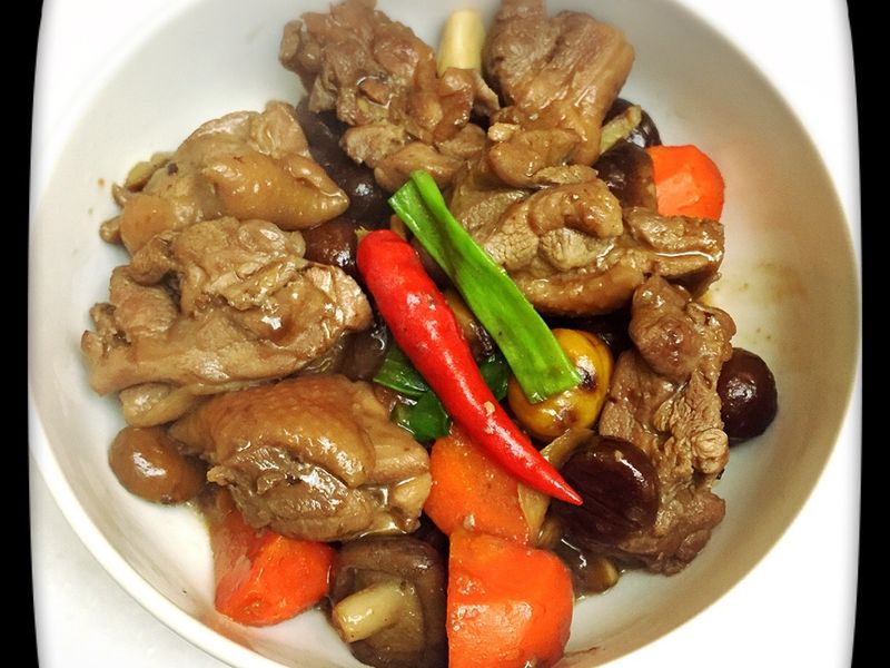 《一菜開飯》麻油栗子鮮菇燒雞