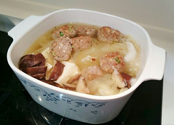 獅子頭白菜滷
