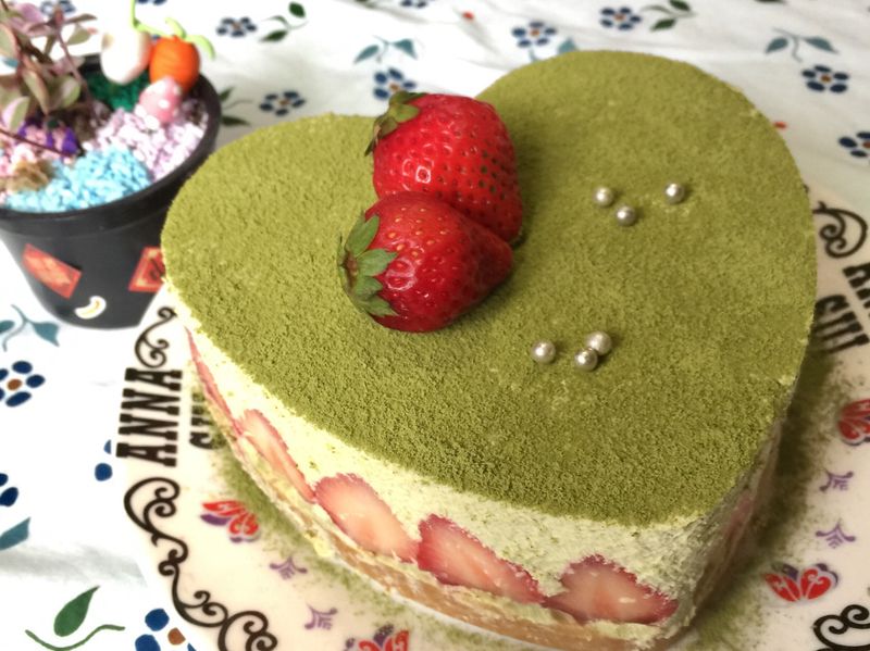 草莓抹茶慕絲蛋糕