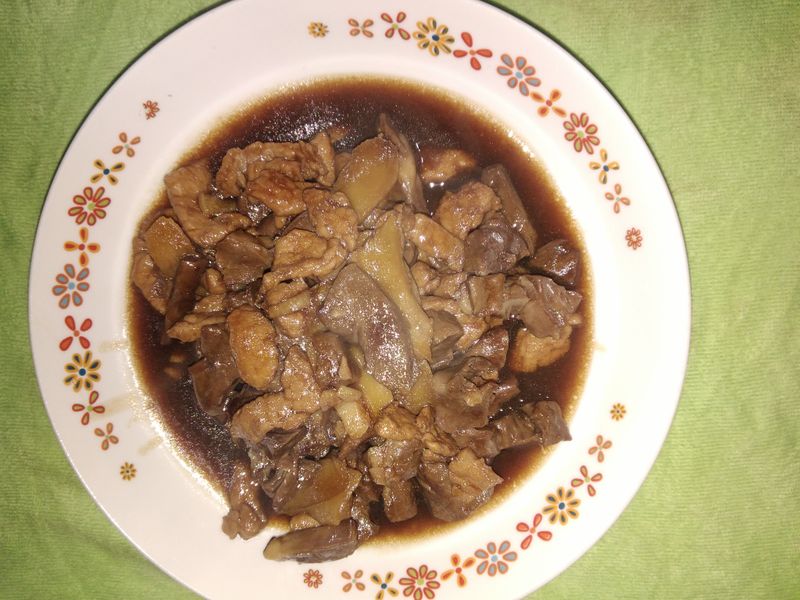 焖猪心瘦肉
