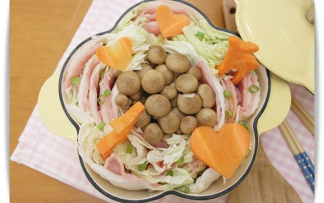 可愛森林系「千層白菜豬肉鍋」❤