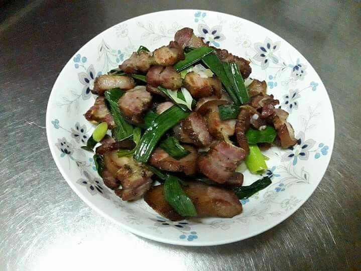 大蒜炒鹹豬肉