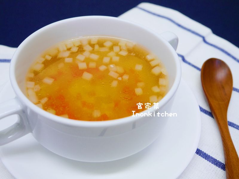西餐丙級-雞肉清湯附蔬菜小丁