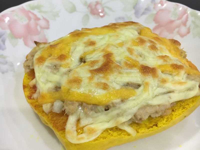 鮪魚饅頭披薩