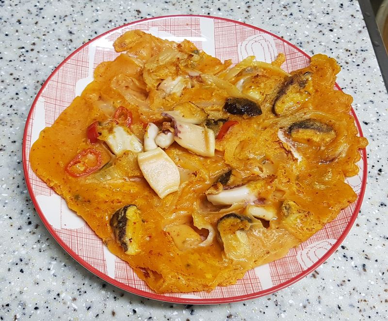 (韓式)海鮮泡菜煎餅 해물김치부침개
