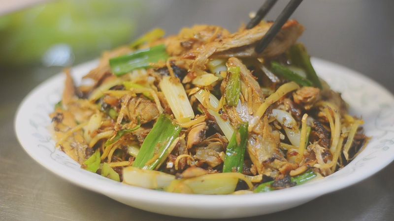 家常快炒∣薑絲炒鰹魚 酸鮮好下飯