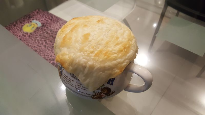 酥皮海鮮湯