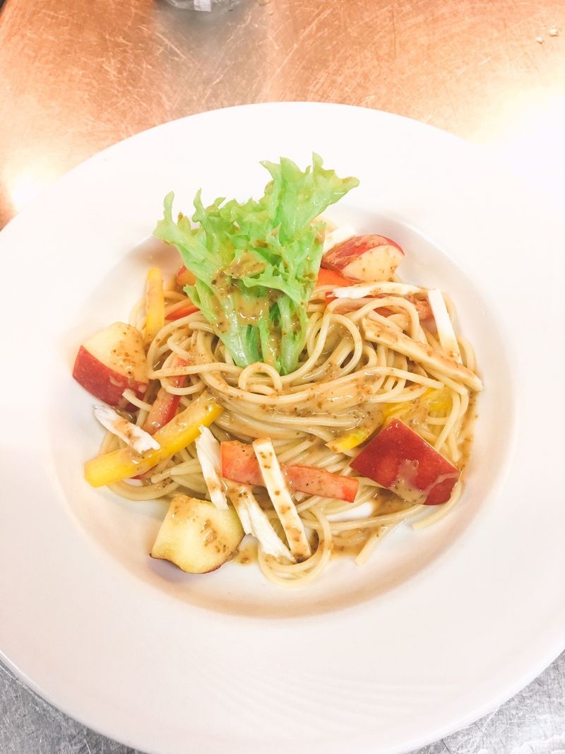 蘋果胡麻涼麵