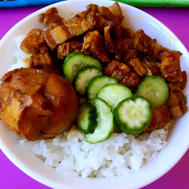 ♥ 滷肉飯(加滷蛋加解膩小黃瓜)