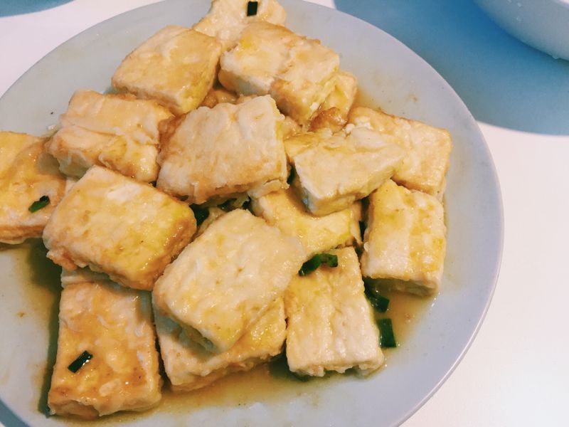 簡單美味。家常雞汁燉豆腐