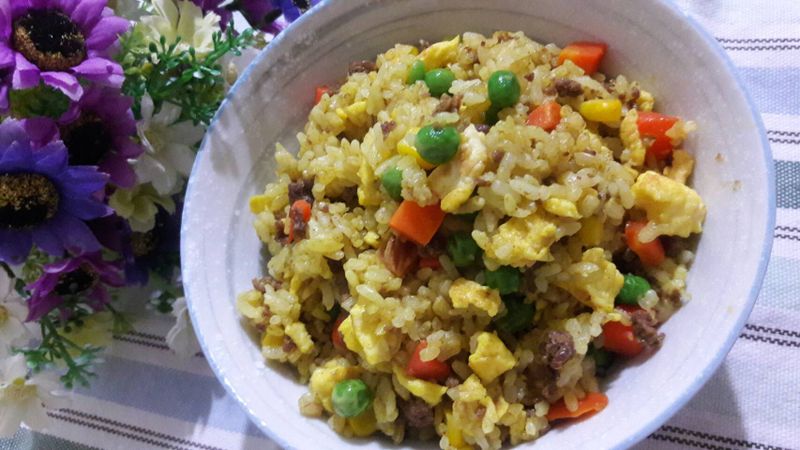 咖哩牛肉蛋炒飯