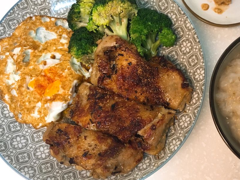 ［異國風情］清香風味香茅雞腿排