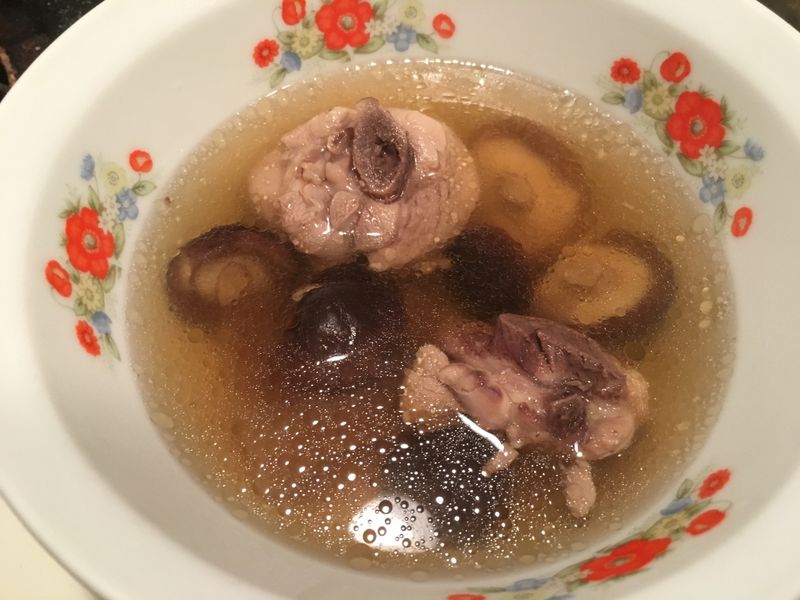 古早味香菇雞湯