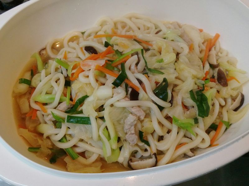 炒烏龍麵