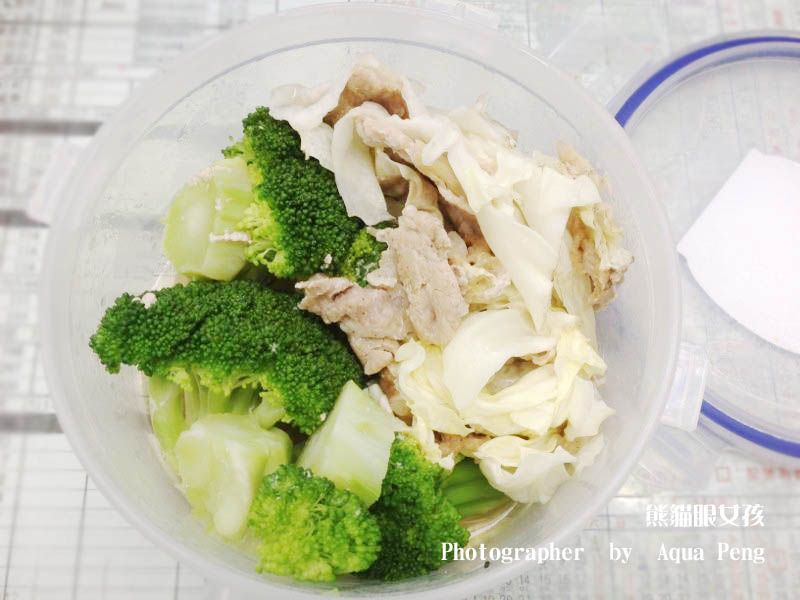 【簡單做菜】瞬間完成兩道菜。翠綠花椰菜+高麗菜悶肉