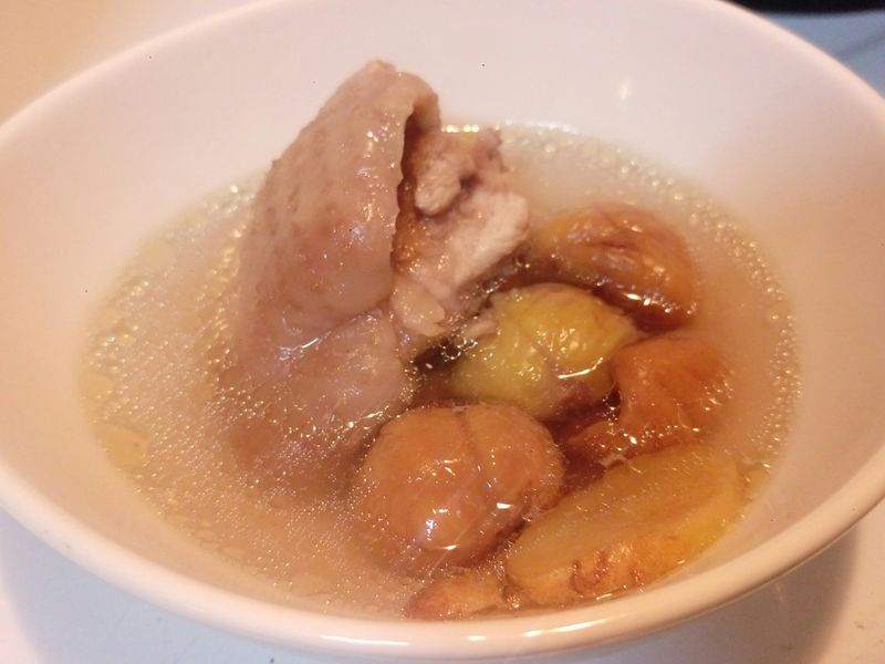 我❤電鍋-簡單湯品~栗子雞湯