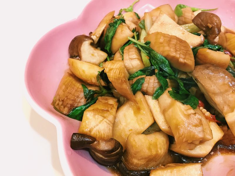 《沙茶炒杏鮑菇》超簡單又下飯！