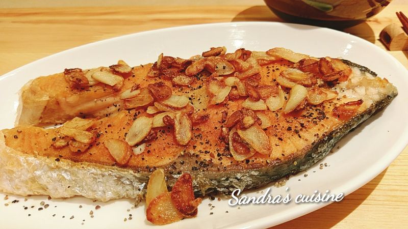 蒜香鮭魚(無油料理)