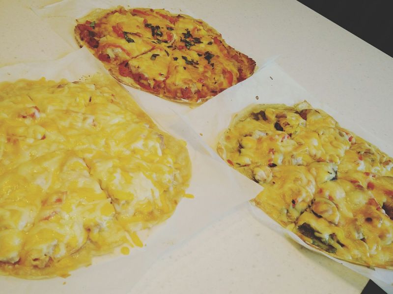 three types pizza