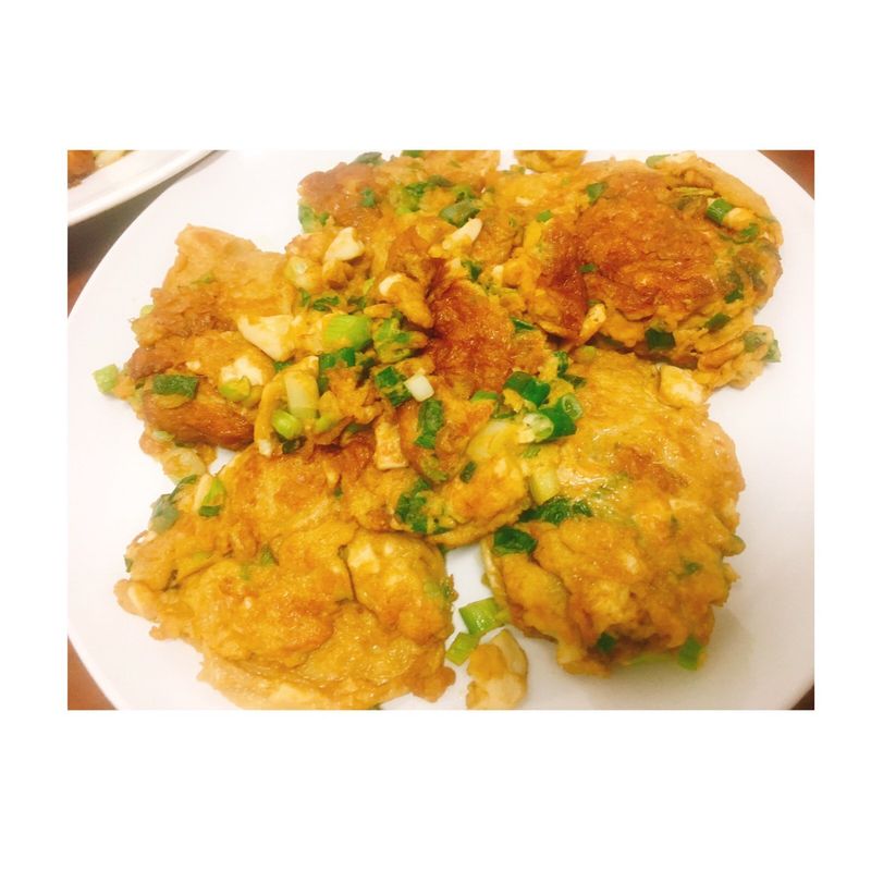 餐桌上的人妻料理*香煎蔥花鹹鴨雞蛋。