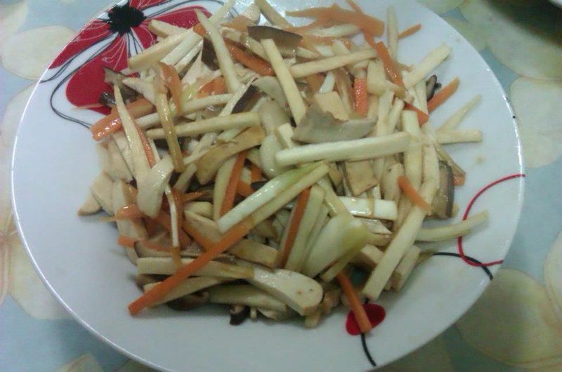 香菇豆干拌炒茭白筍絲
