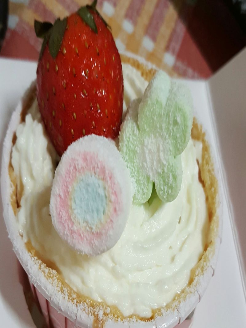 草莓杯子蛋糕