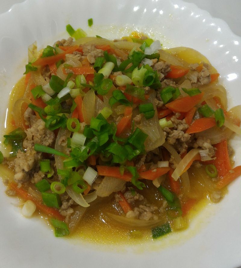 洋蔥胡蘿蔔炒豬肉(淬釀全菜單挑戰賽)