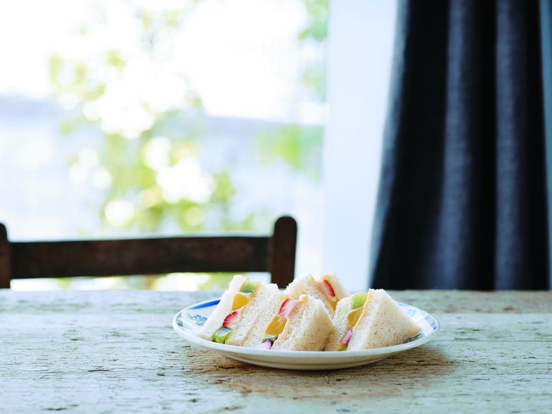 東販小食堂:水果卡士達三明治