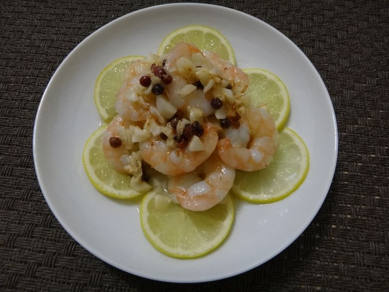 【餐桌上的美味練習題】紅胡椒蒜末檸檬蝦