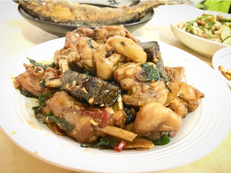 三杯米血雞肉