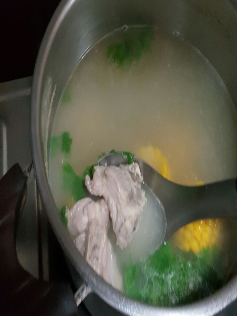 玉米排骨湯
