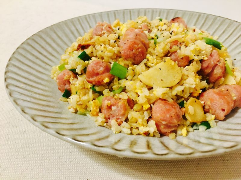 蒜香劍蝦香腸炒飯